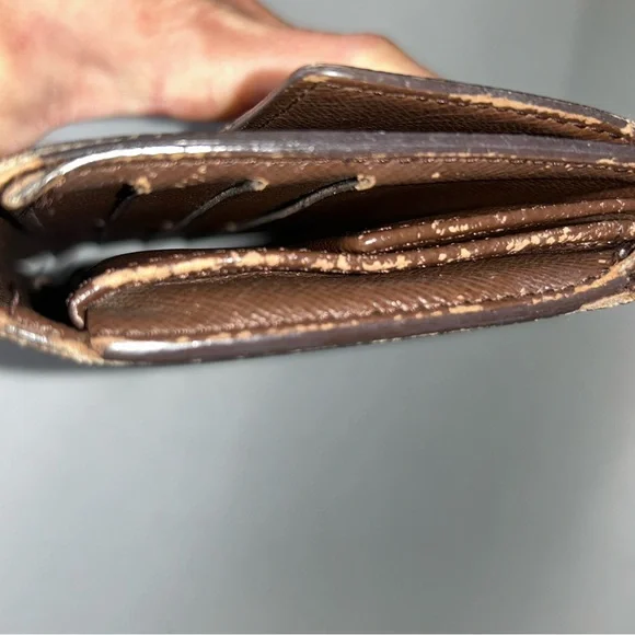 Authentic  Louis Vuitton Damier Ebene trifold wallet - Picture 4 of 9